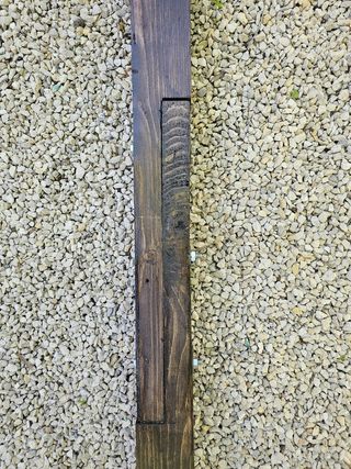 Viga madera pino maciza y barnizada