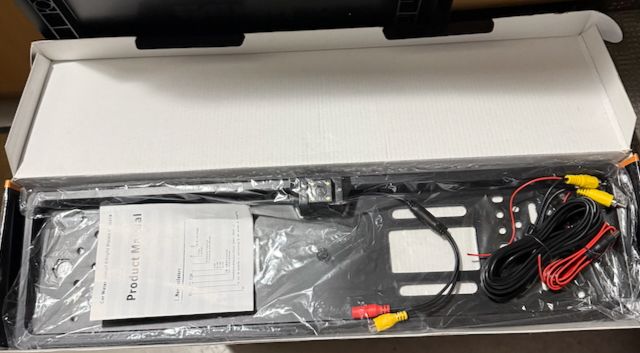 PORTA TARGA CON RETRO CAMERA