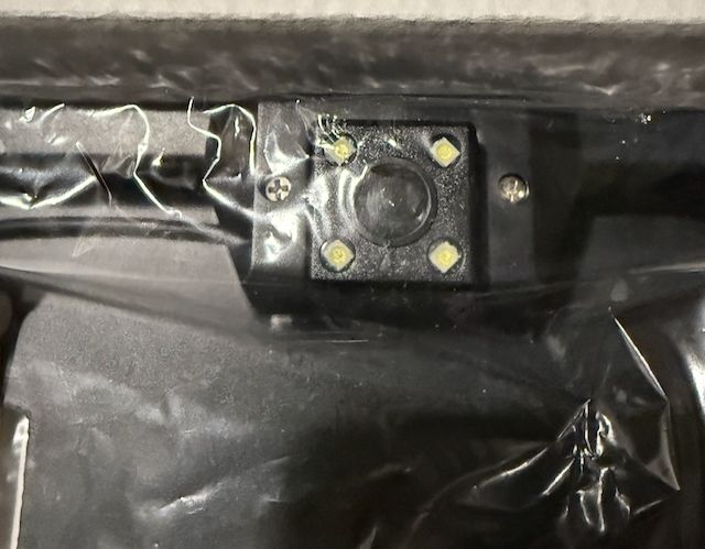 PORTA TARGA CON RETRO CAMERA