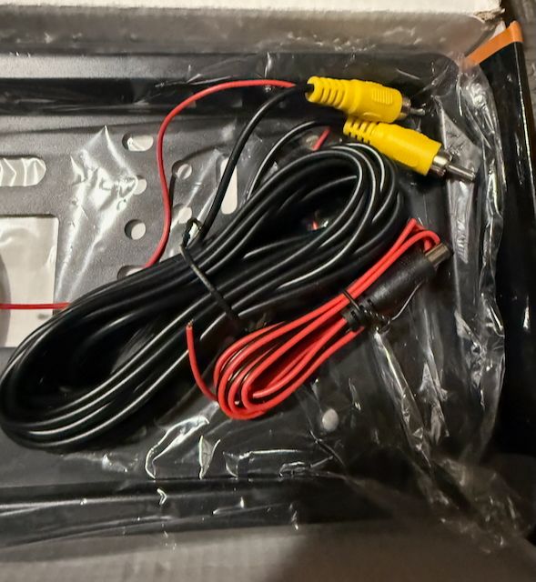 PORTA TARGA CON RETRO CAMERA