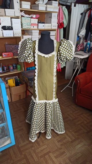 Se hacen trajes de chulapa a MEDIDA