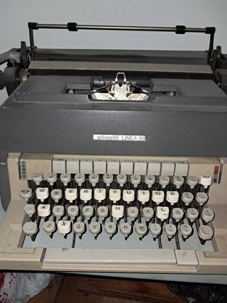 Máquina escribir Olivetti Línea 98