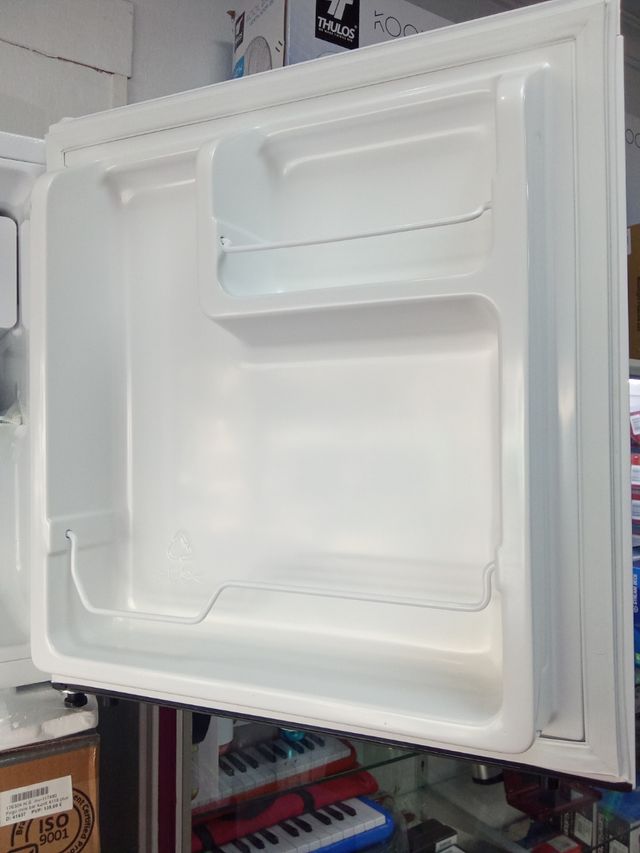 Kunft Novo mini-frigorífico. minibar...