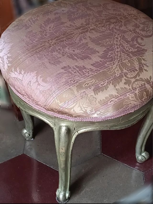 Poltrona e Pouf stile Luigi XV