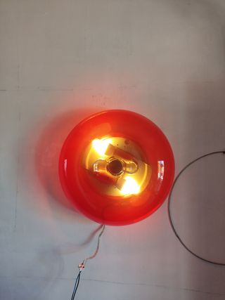 Aplique rojo de cristal