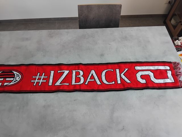 Sciarpa AC Milan #IZBACK