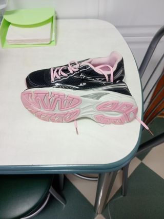 Zapatillas deportivas niña - negras y rosas