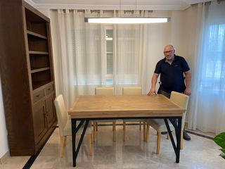 Mesa extensible de madera y metal