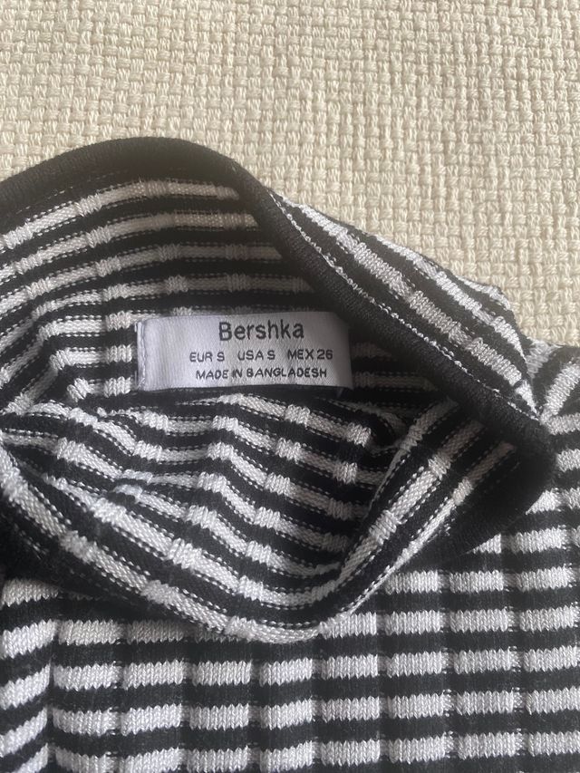 Jersey Bershka rayas blanco-negro - Talla S