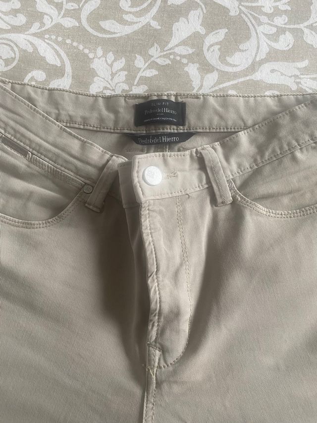 Pantalón beige Pedro del Hierro