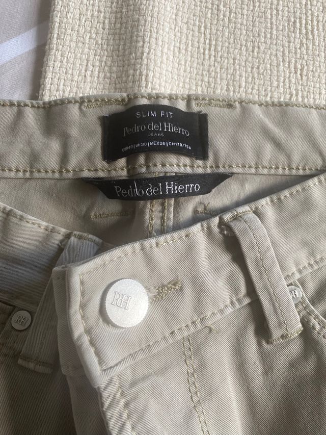 Pantalón beige Pedro del Hierro