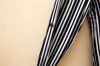 Camisa de rayas negras y blancas de Esmara