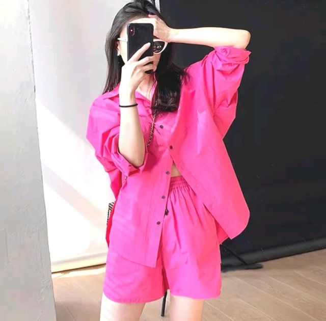 Conjunto deportivo rosa