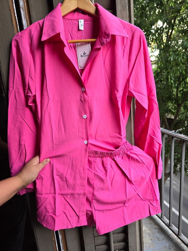 Conjunto deportivo rosa