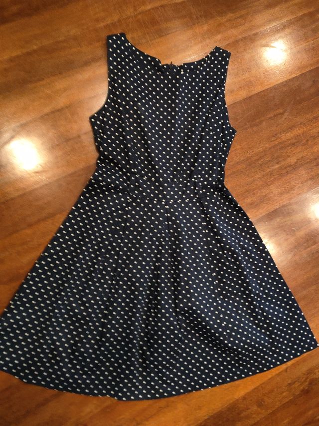 Vestido lunares blanco y negro