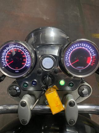 MOTO AQUILA 250 HYOSUNG - 46.500 Kms