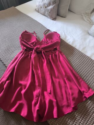 Mono rojo verano 
