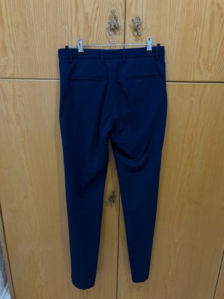 Traje azul marino zara