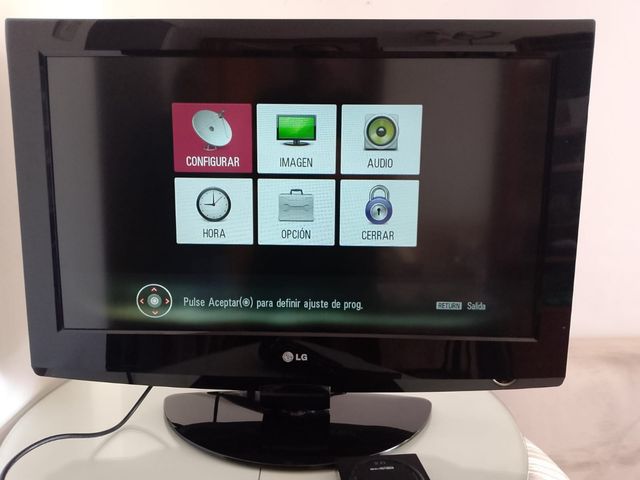 TV LG 32" Negra
