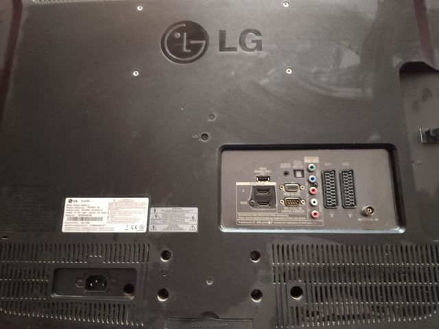 TV LG 32" Negra
