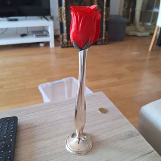 Florero metal plateado