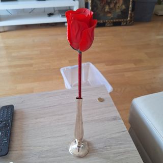 Florero metal plateado