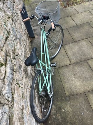Bicicleta paseo vintage verde