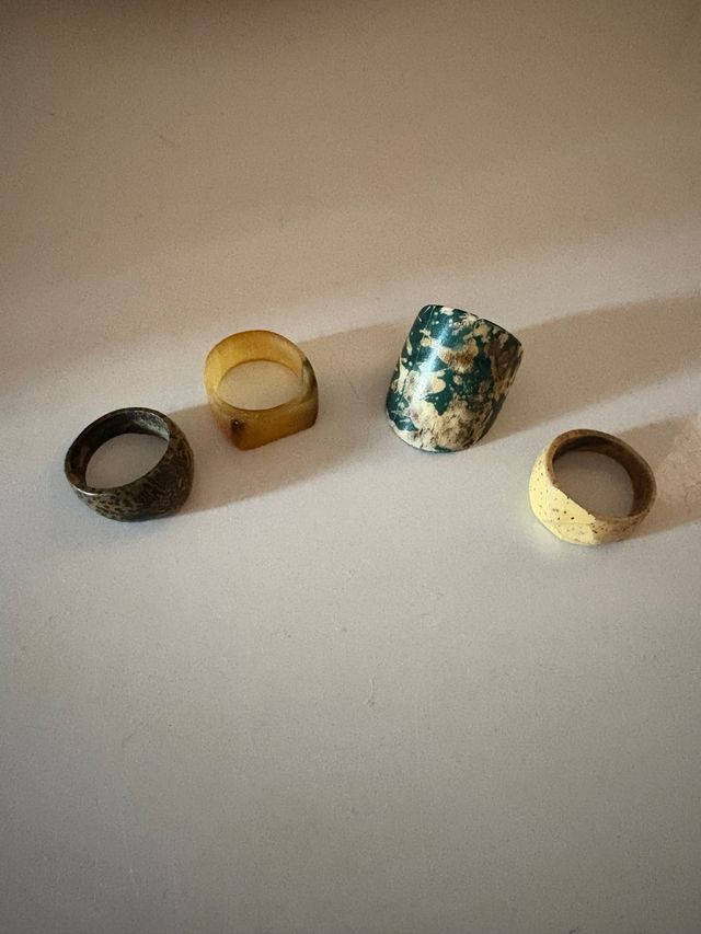 Anillos de madera y resina