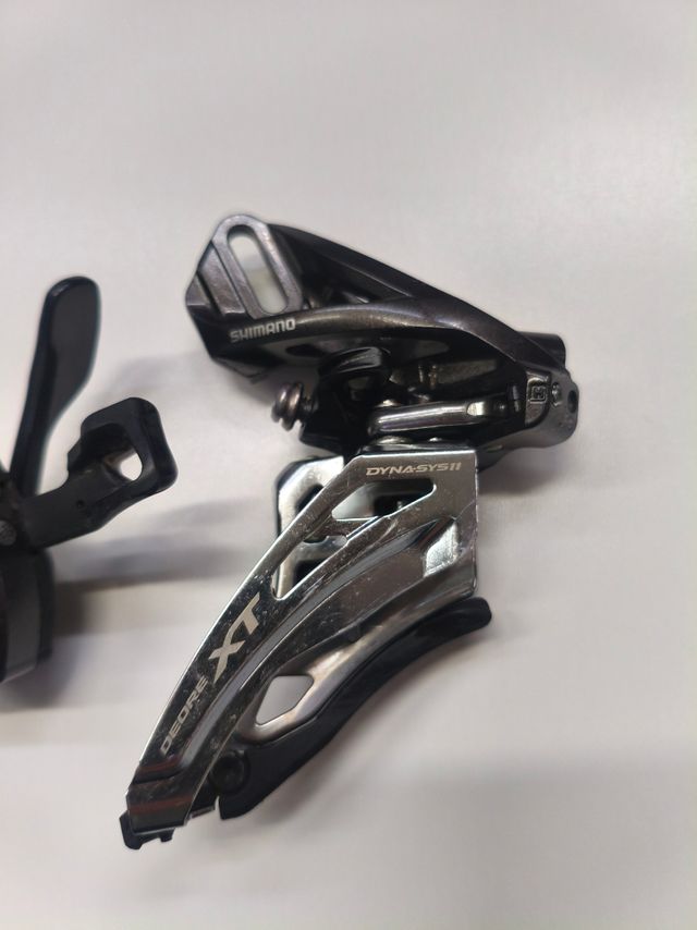 Shimano XT M8020: Desviador + Mandos + 2 Platos