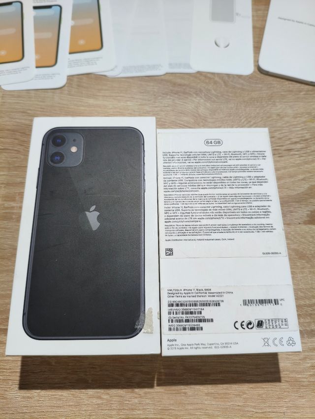 CAJA IPHONE 11 BLACK