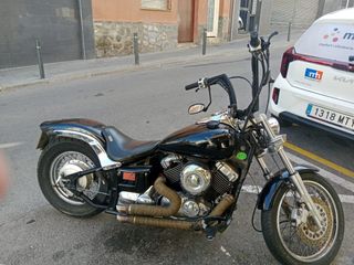 Yamaha XVS 650 Drag Star Custom