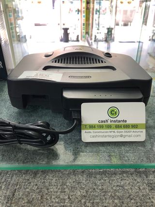 Nintendo 64 Gris y Mando Morado