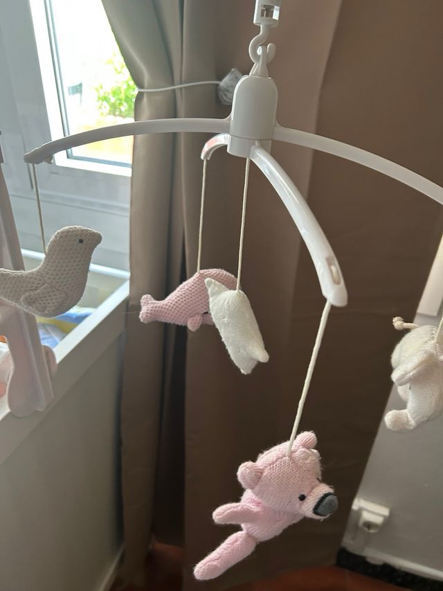 Móvil musical cuna bebé