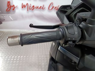 Yamaha XMAX 400