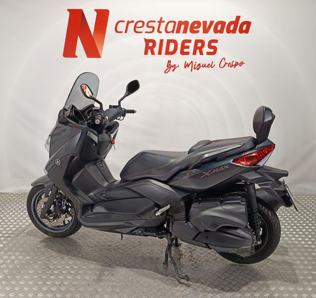 Yamaha XMAX 400