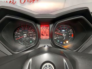Yamaha XMAX 400