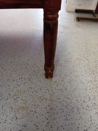 Sillón mimbre y madera marrón