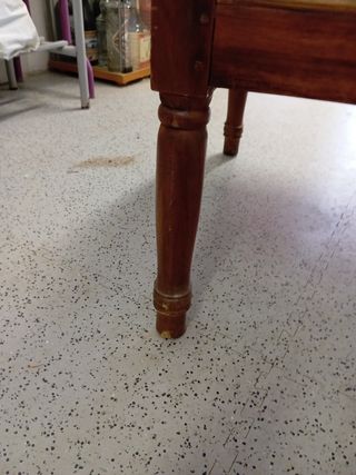 Sillón mimbre y madera marrón