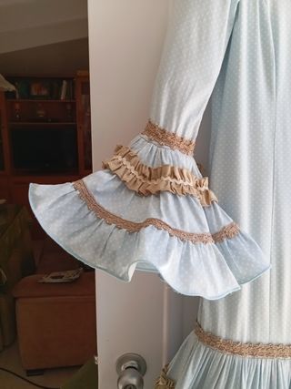 Traje gitana azul y beige