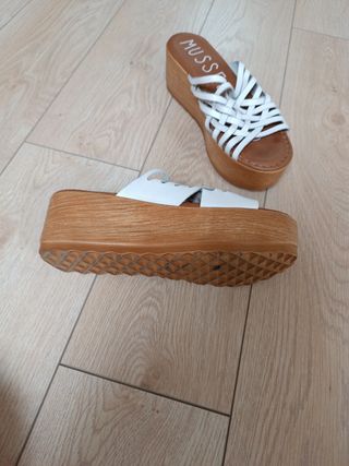 Sandalias Musse plataforma blancas 39/40