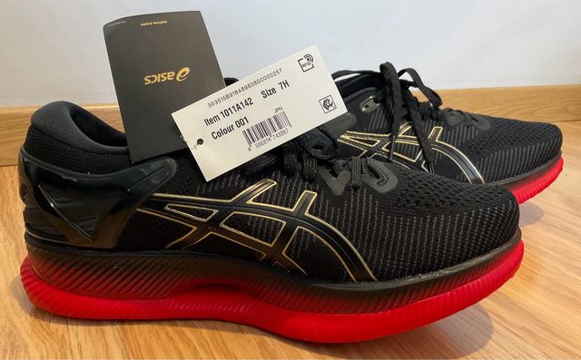 Zapatillas running Asics MetaRide a estrenar.