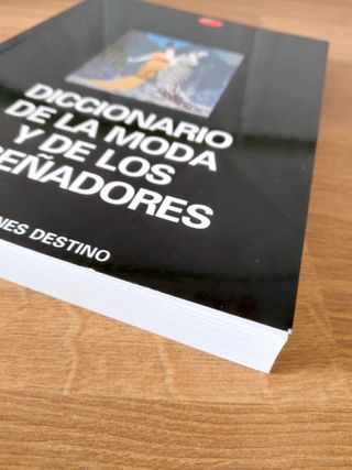 Diccionario de la moda y los diseñadores