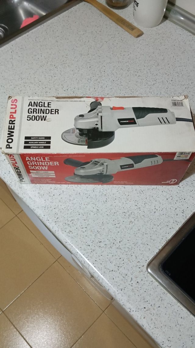 Amoladora angular PowerPlus 500W
