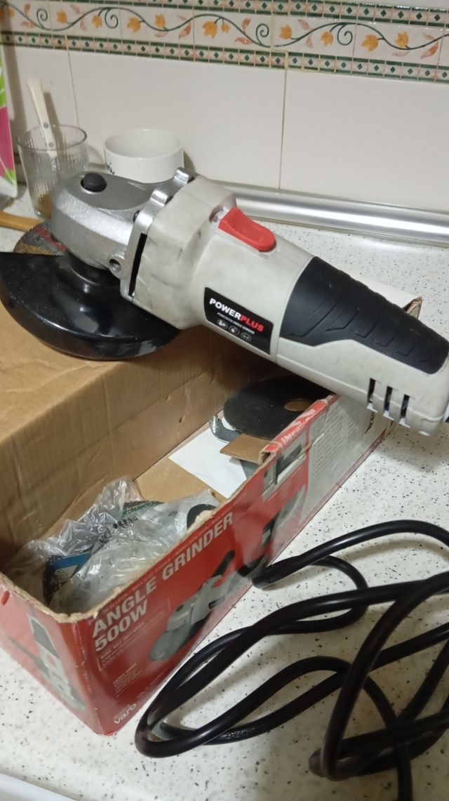 Amoladora angular PowerPlus 500W
