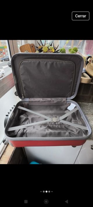 Maleta roja pequeña | Equipaje