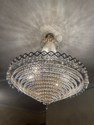 Lámpara de araña de cristales de roca