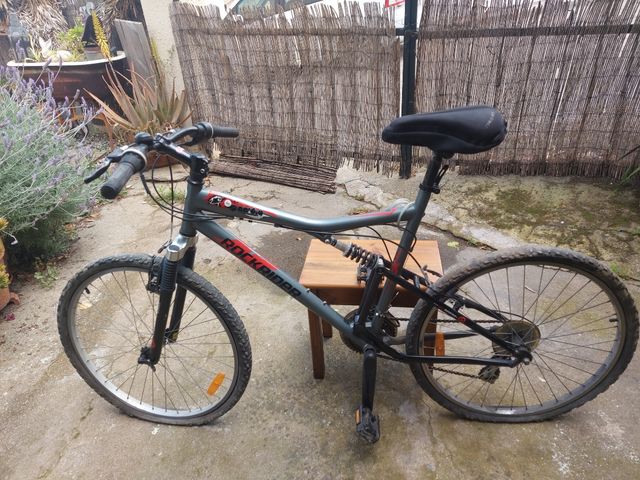 Bicicleta Rockrider 1002 Mountain second hand for 65 EUR in Llança