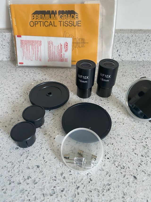 Microscopio binocular, ideal estudios celulares.