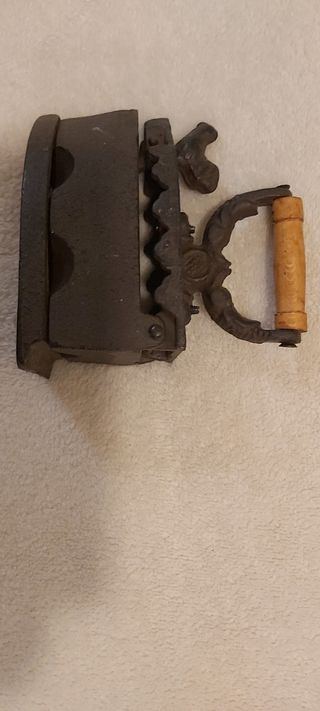 Mini Plancha antigua de carbón