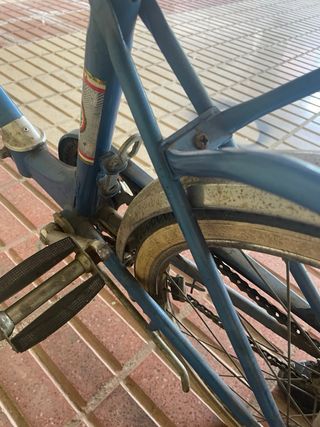 Bicicleta BH clásica azul